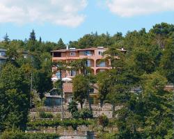 VILLA VOLOSKO with private parking and breakfast,seaview