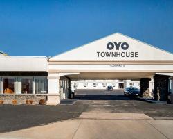 OYO Townhouse Dodge City KS