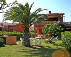 Apartment Marrone-7 by Interhome