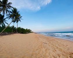 Little Pumpkin Cabanas & seafood restaurant