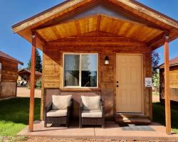 Mountain Ridge Cabins & Lodging Between Bryce and Zion National Park