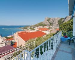 Gorgeous Apartment In Omis With House Sea View
