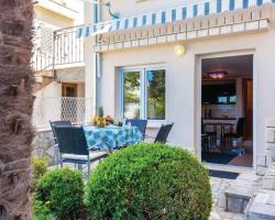 1 Bedroom Beach Front Apartment In Selce