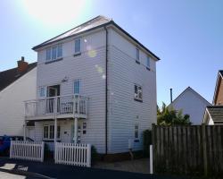 The Salty Dog holiday cottage, Camber Sands