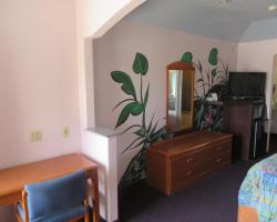 Travelers Inn and Suites Liberty