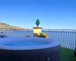 Miriam Sea Front Apartment Jacuzzi