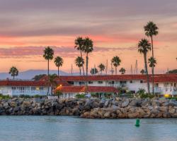 Oceanside Marina Suites - A Waterfront Hotel