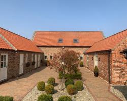 Meals Farm - Courtyard Room