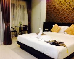 Nina's Hotel