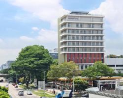 Aqueen Hotel Paya Lebar