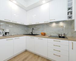 Apartment and room Mare