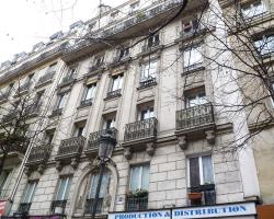 Apartment Boulevard Barbes Paris