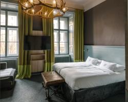 Saint SHERMIN bed breakfast & champagne