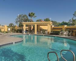 La Quinta Inn & Suites by Wyndham Ontario Airport