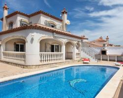 Holiday Home Villa Kikidona by Interhome