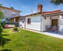 Pet Friendly Home In Fazana With Kitchen