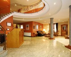 Hotel Pirineos