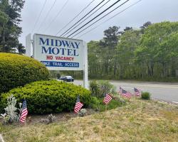 Midway Motel & Cottages