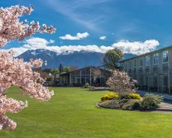 Distinction Te Anau Hotel & Villas