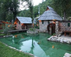 Rafting Camp Tara Center Tri Vodenice