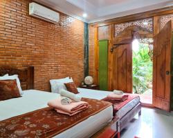 Ndalem Suryo Saptono Guest House