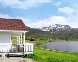 Three-Bedroom Holiday home in Leknes 1