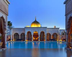 Palais Namaskar