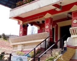 VAISHNAVI VILLA-WiFi-Home Food-Family Only-Kitchen Access-No TV