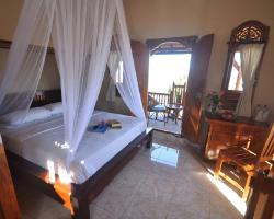 Meme Surung Guesthouse