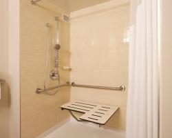 Holiday Inn Vancouver-Centre Broadway by IHG
