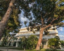 Garden Hotel