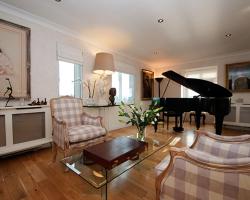 Veeve - Penthouse Putney Bridge with River Views