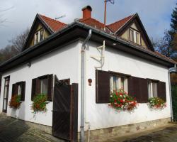 Boróka Apartmanházak - Fagyöngy House