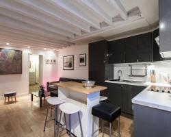 Apartment Canal Saint Martin