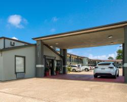 Econo Lodge Lake Charles University Area