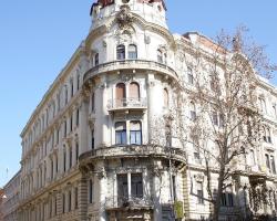 Budapest Central Apartments - Alkotmány