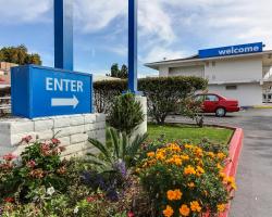 Super 8 by Wyndham Santa Clara