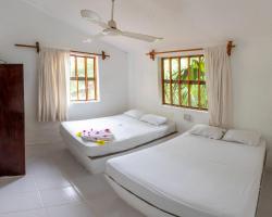 Hotel y Bungalows Acuario