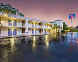 Motel 6-Gainesville, FL