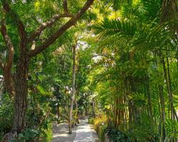 Marcosas Cottages Resort