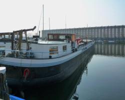 A249 Borneokade I - B&B on a Houseboat