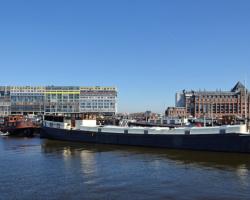 A223 Van Diemenkade - B&B on a Houseboat