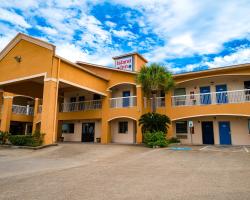 Island Inn By OYO Galveston Beach, TX