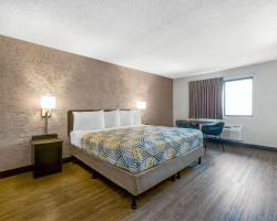 Motel 6-Elk Grove Village, IL - O'Hare