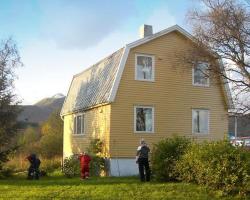 Four-Bedroom Holiday home in Risøyhamn
