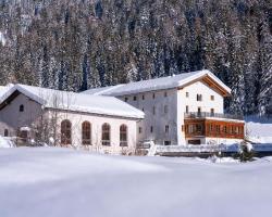 Zum Hirschen Boutique Hotel Val di Non