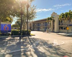 Motel 6 Riviera Beach FL