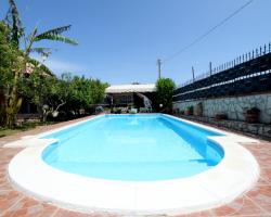 Villa con Piscina a Balestrate
