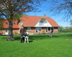 Hveddegaard Farm Holiday