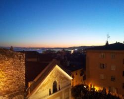 Rare Sea View Apartment, Vieux Nice